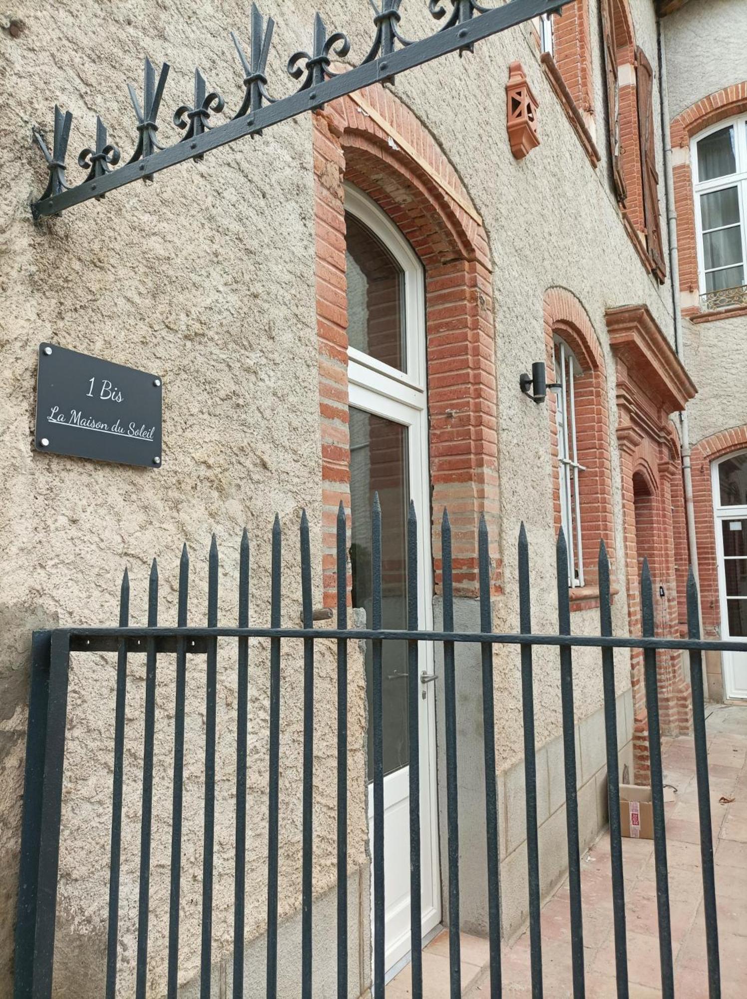 La Maison Du Soleil LʼIsle-Jourdain Kültér fotó